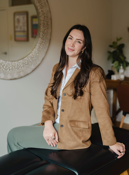 Dr Tori Field